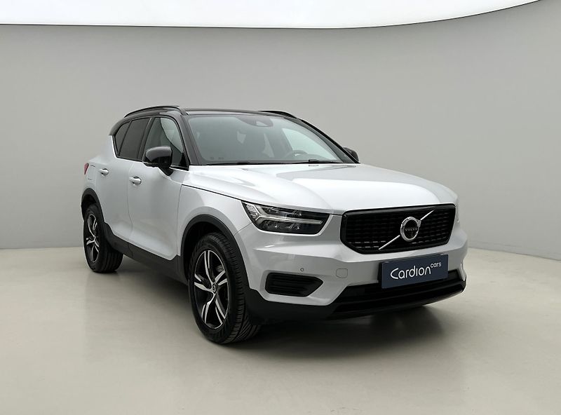 Volvo XC40 T3 R-DESIGN  - fotka 8 z 41