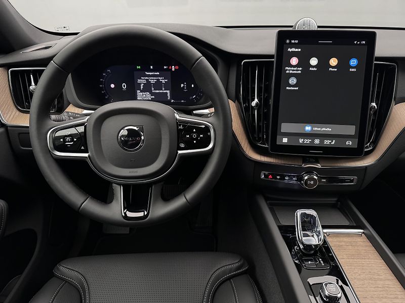 Volvo XC60 (2026) B5 AWD AUT BRIGHT PLUS  - fotka 4 z 24