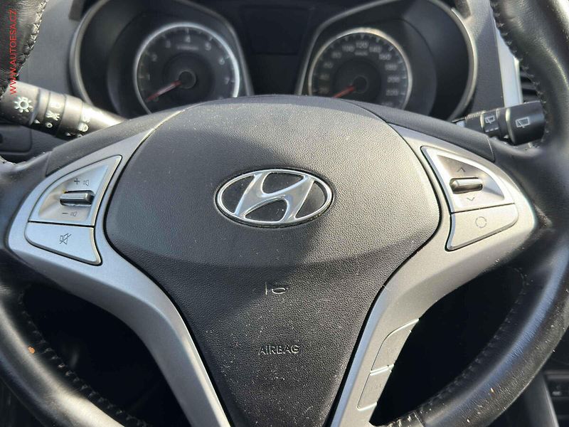 Hyundai ix20 (2017) 1.4i, 1.maj,ČR, Klima - fotka 14 z 19