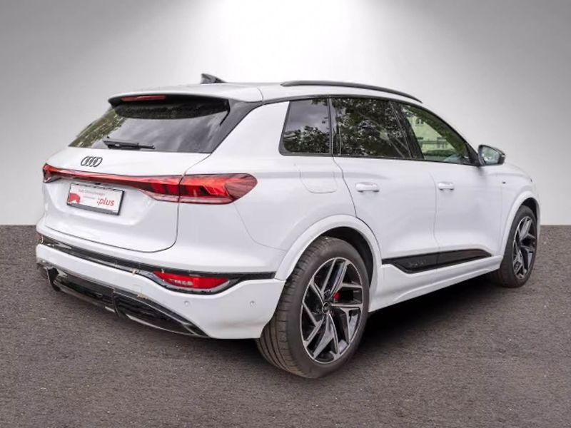 Audi Q6 e-tron perf. S-Line Pano B&O Vzduch - fotka 4 z 16
