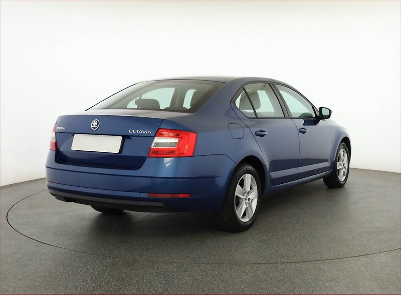 Škoda Octavia (2018) Ambition 1.4 TSI, Serv.kniha - fotka 5 z 17