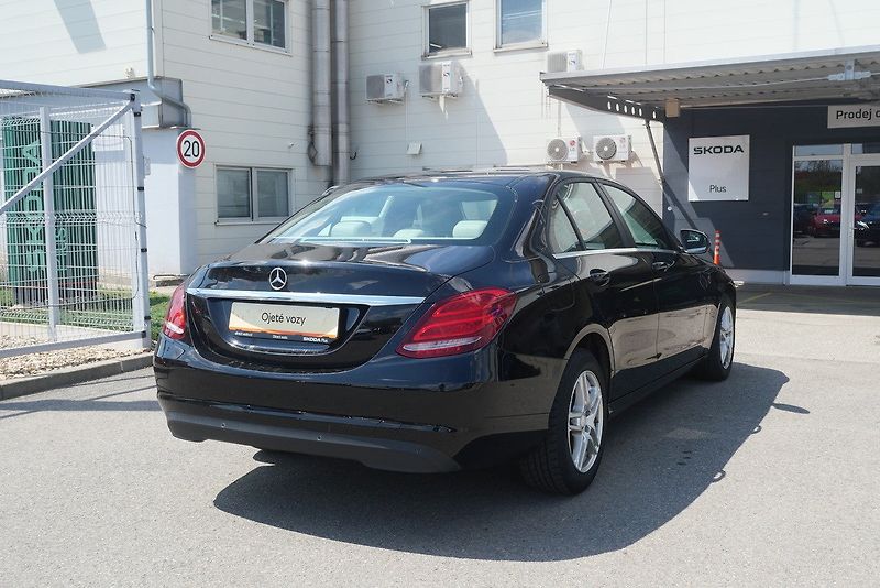 Mercedes-Benz Třídy C - fotka 2 z 6
