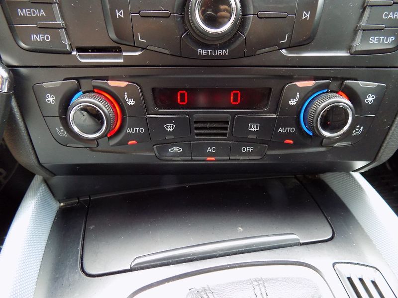 Audi Q5 (2010) 2.0TDI/4x4/Bi-xenon/LED/ - fotka 32 z 38