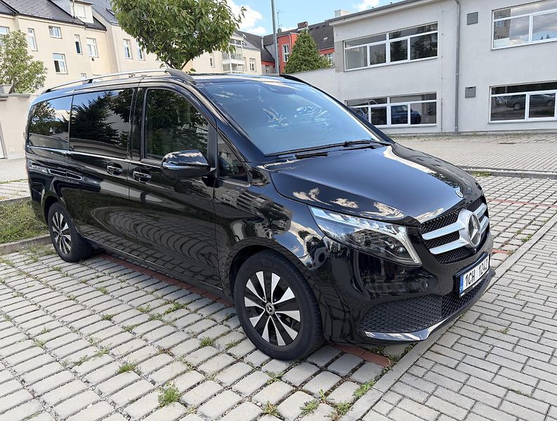 Mercedes-Benz Třídy V (2023) V300d L LUX 6/7+1 PANO 4M - fotka 3 z 21