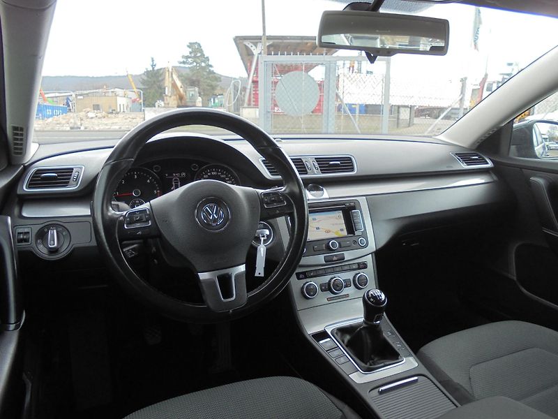 Volkswagen Passat (2013) 2.0TDI-103kw-NAVIGACE-ROZVODY - fotka 8 z 11