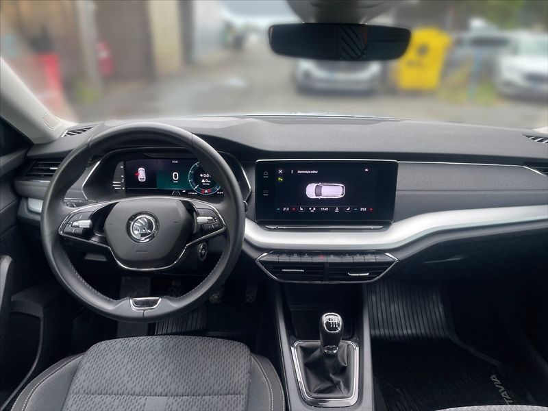 Škoda Octavia 1,5 TSI 110 Style - fotka 9 z 11