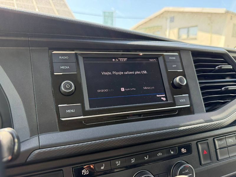 Volkswagen Caravelle T6.1 2,0 TDI 110 kW 7° DSG - fotka 20 z 33