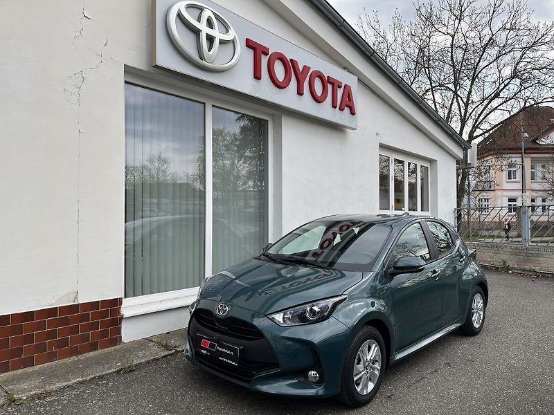 Toyota Yaris 1.5L HEV116 CVT Comfort - fotka 1 z 26