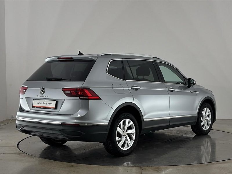 Volkswagen Tiguan Life DSG - fotka 2 z 30