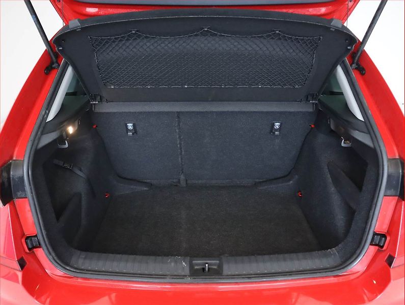 Škoda Kamiq (2019) 1.0 TSI, Serv.kniha, Tempomat - fotka 13 z 20