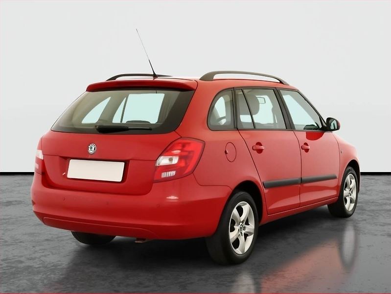 Škoda Fabia (2010) Ambiente 1.2 TSI, Automat - fotka 5 z 14