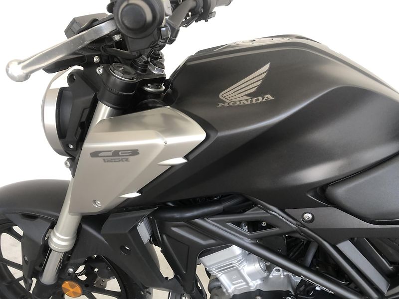 Honda CB 125 R Neo Sports Café ABS - fotka 11 z 17