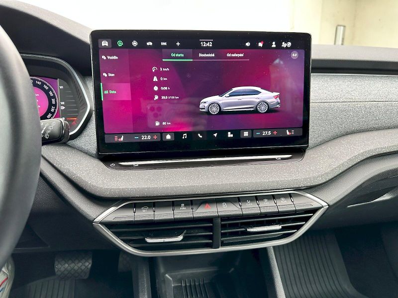 Škoda Octavia (2024) 1.5 TSI 110kW MHEV Top Selecti - fotka 14 z 25