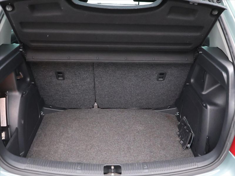 Škoda Fabia 1.2 i 51kW Elegance Sport CZ - fotka 10 z 31