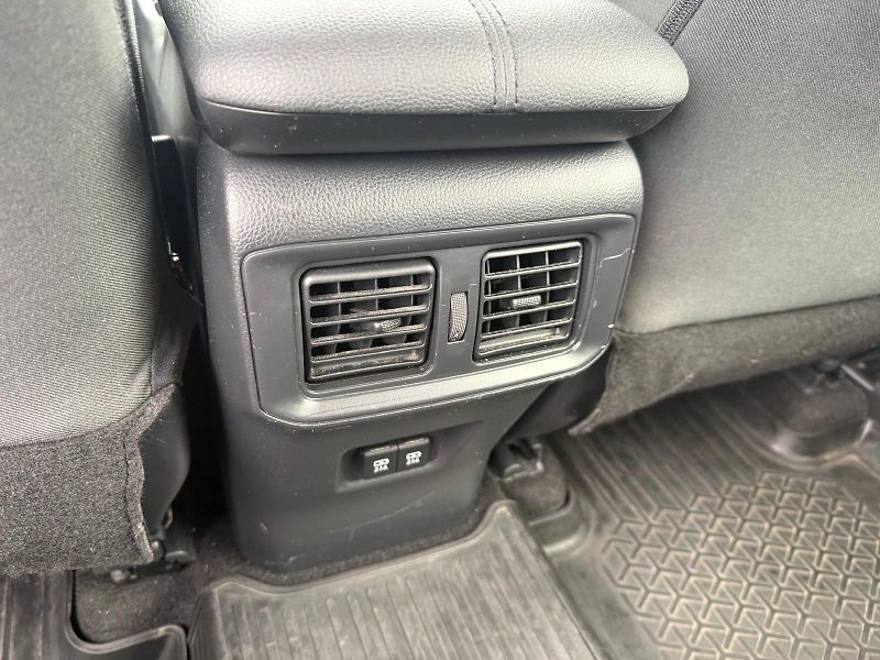 Toyota RAV4 2.5 HSD e-CVT AWD Comfort - fotka 24 z 28