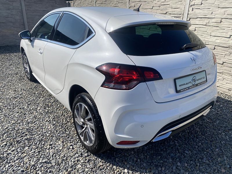 Citroën DS4 1.6i 16V 120PS EXCLUSIVE TOP!! - fotka 3 z 160