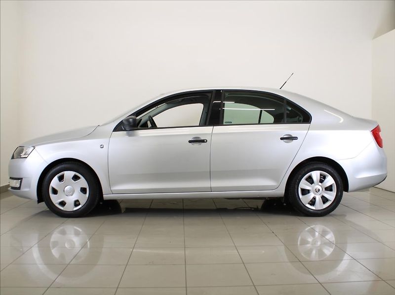 Škoda Rapid 1,2 TSi 63kW 1.maj.ČR 44100km! - fotka 5 z 22