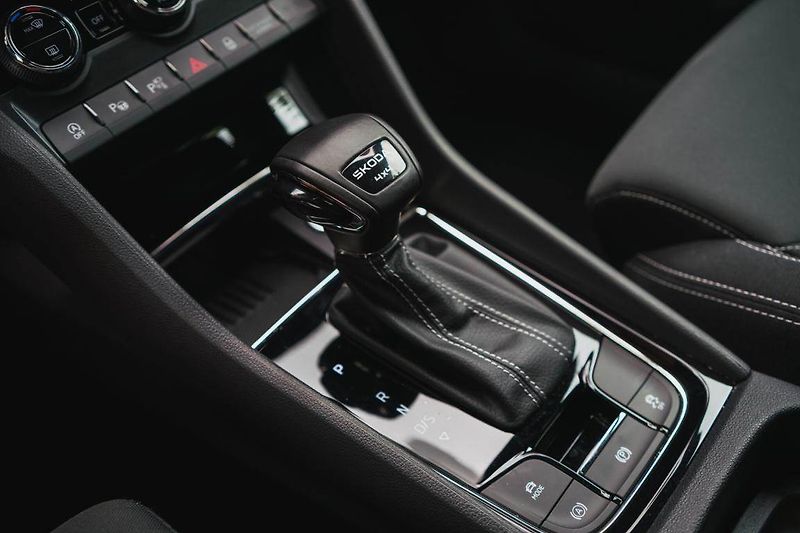 Škoda Karoq (2024) Sportline 2.0 TDI - fotka 24 z 28
