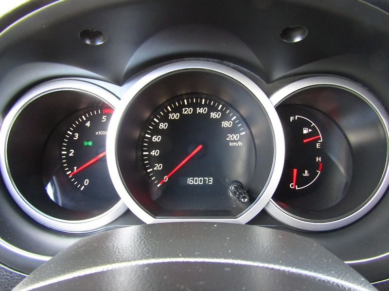 Suzuki Grand Vitara (2006) 1.9 DDiS 95kW  BEZ KOROZE - fotka 29 z 40