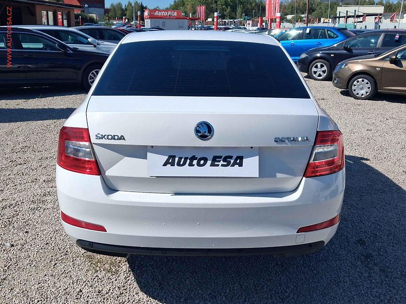Škoda Octavia (2014) 1.6 TDi, STK8/28 - fotka 5 z 18