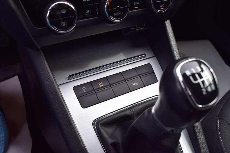 Škoda Octavia (2018) 1.5TSI 110kw AMBITION NAVI OPS - fotka 23 z 46