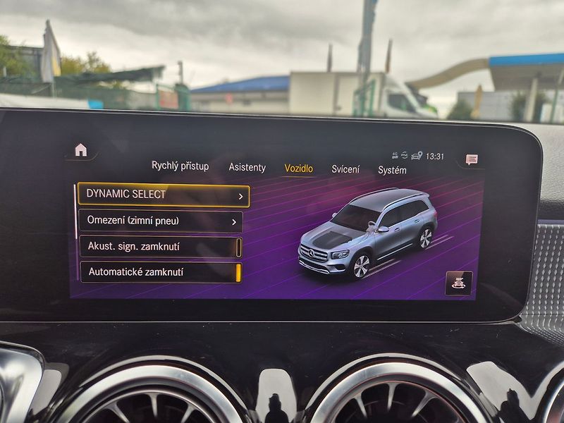 Mercedes-Benz GLB 200D 4MATIC, záruka 7/2027 neb - fotka 29 z 42