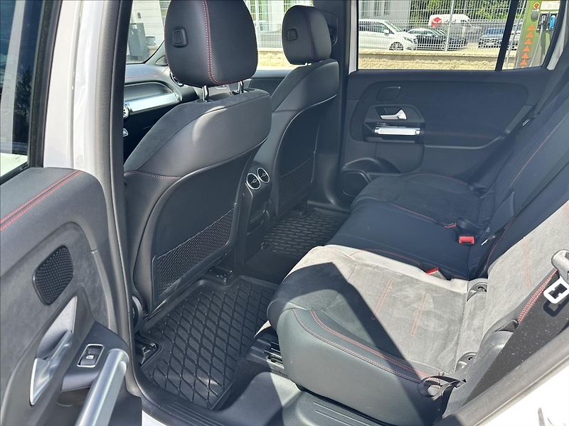 Mercedes-Benz EQB 250 AMG linie - fotka 11 z 13