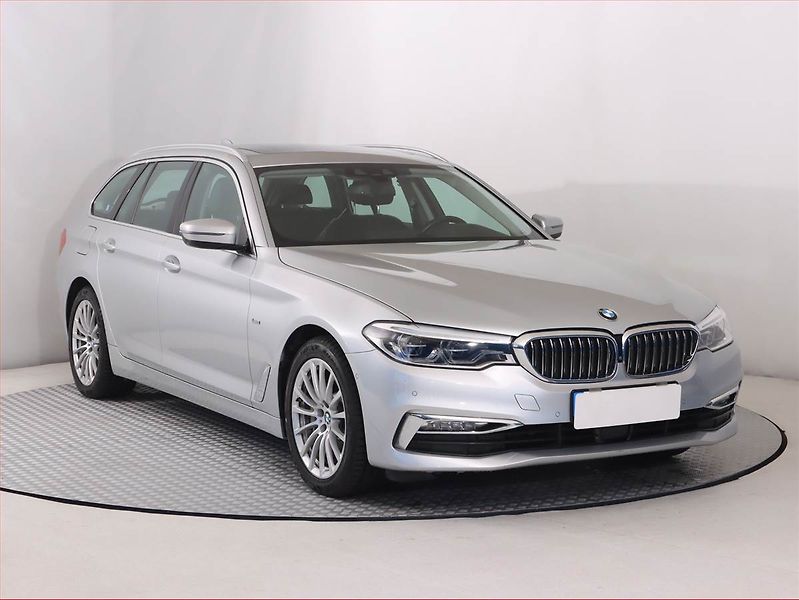 BMW Řada 5 (2017) Luxury Line 530d - fotografie inzerátu