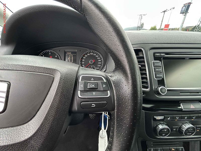 Seat Alhambra (2012) 2.0 TDi, Style, autoAC - fotka 18 z 18