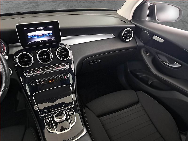 Mercedes-Benz GLC (2017) 220 d 4MATIC - fotka 8 z 21