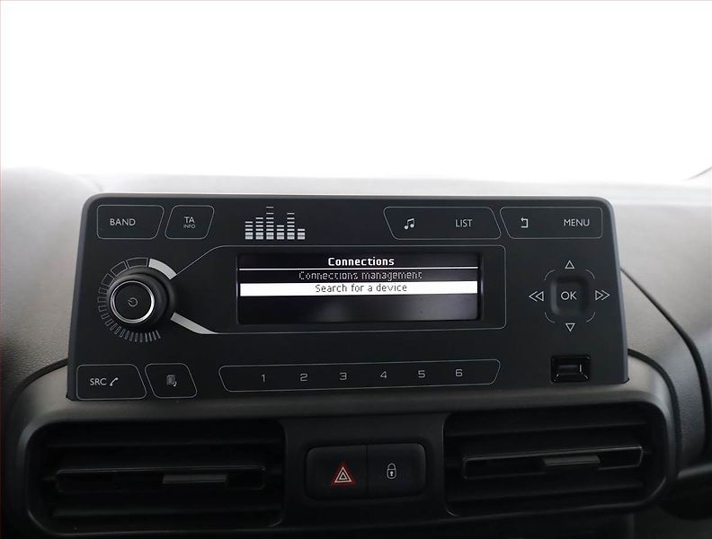 Citroën Berlingo (2019) Live 1.2 PureTech, 5Míst, ČR - fotka 11 z 16