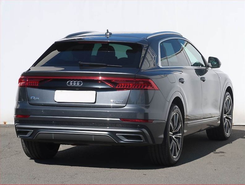 Audi Q8 (2019) 50 TDI - fotka 5 z 32