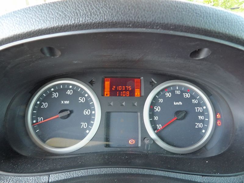 Renault Kangoo 1.2i 16v 55kW Klimatizace - fotka 11 z 28