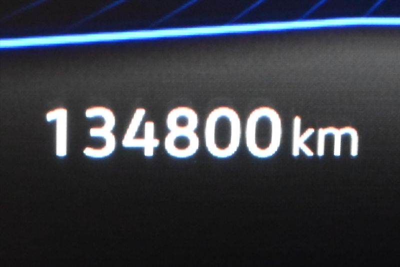 Volkswagen Touran 2,0 TDI 110kW DSG LED TAŽNÉ Zá - fotka 17 z 32