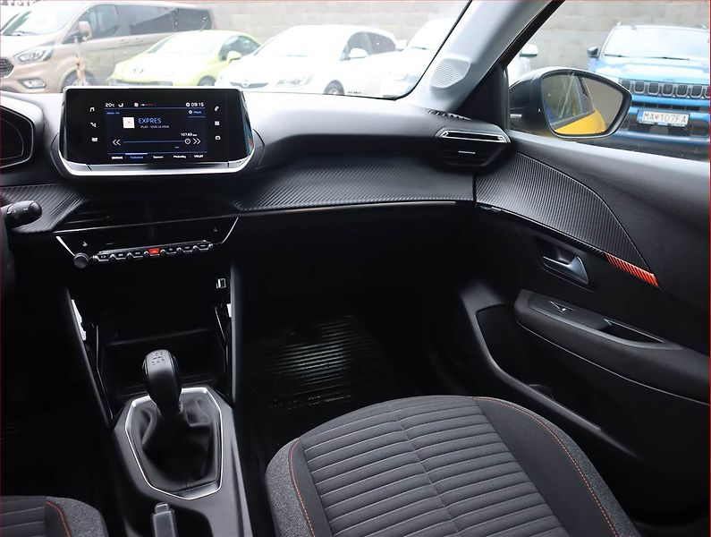 Peugeot 208 (2022) Active Pack 1.2 PureTech - fotka 8 z 20