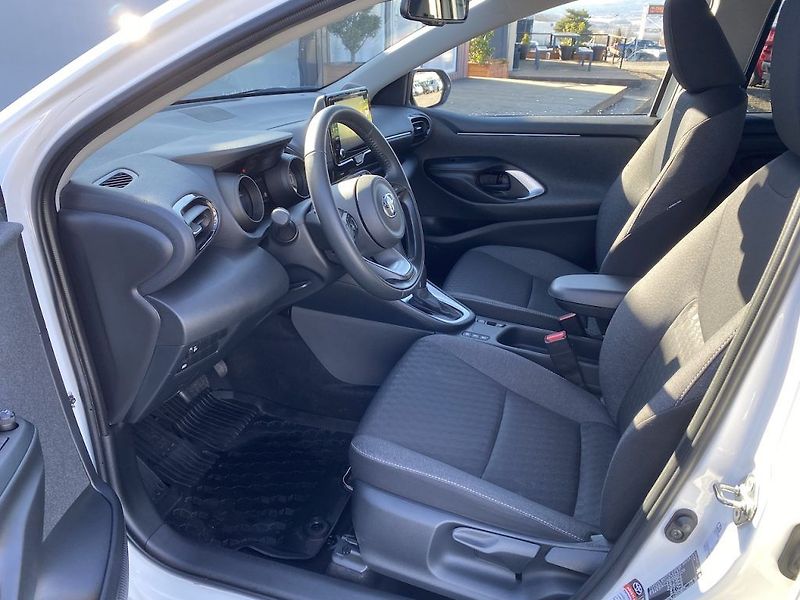 Toyota Yaris 1.5HSD, ČR-1m, Style Tech - fotka 10 z 30