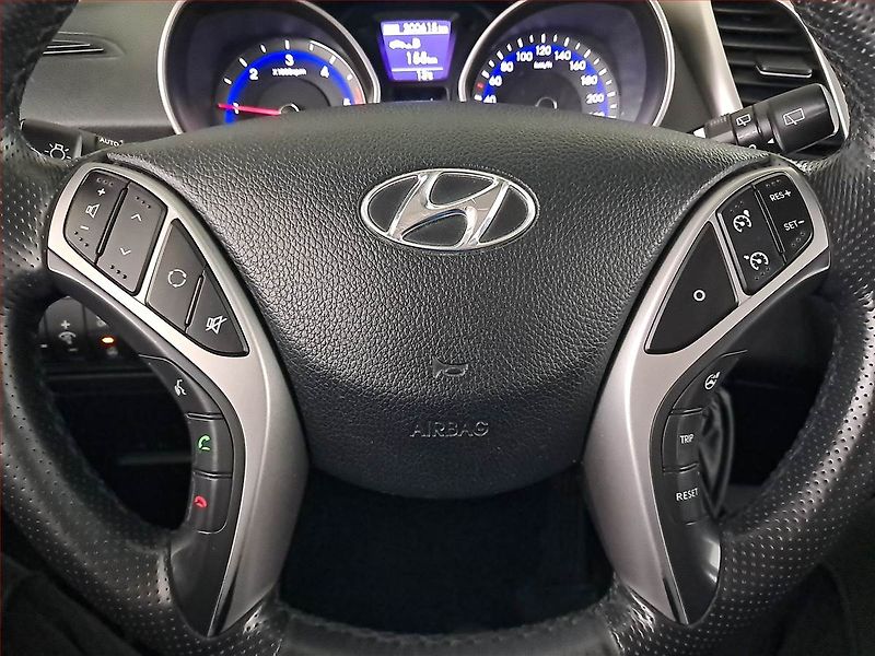 Hyundai i30 (2016) 1.6 CRDi, Automat, po STK - fotka 19 z 21