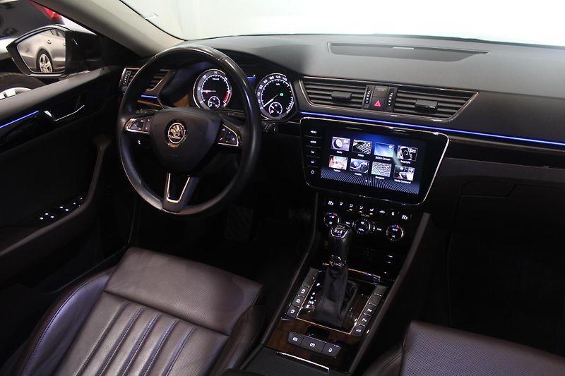 Škoda Superb (2017) 2.0TDI DSG 4x4 L&K  - fotka 29 z 41