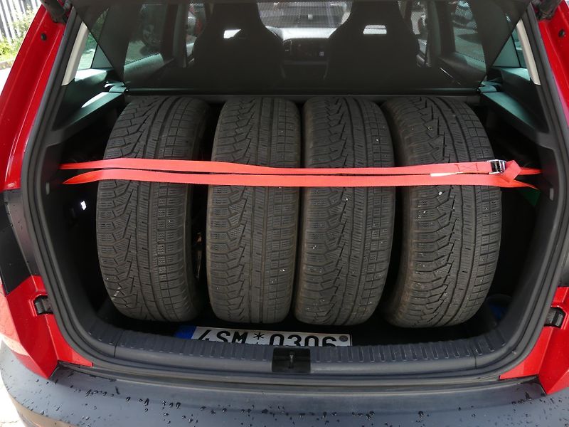 Škoda Karoq (2018) 1,0 TSi DSG - fotka 11 z 24