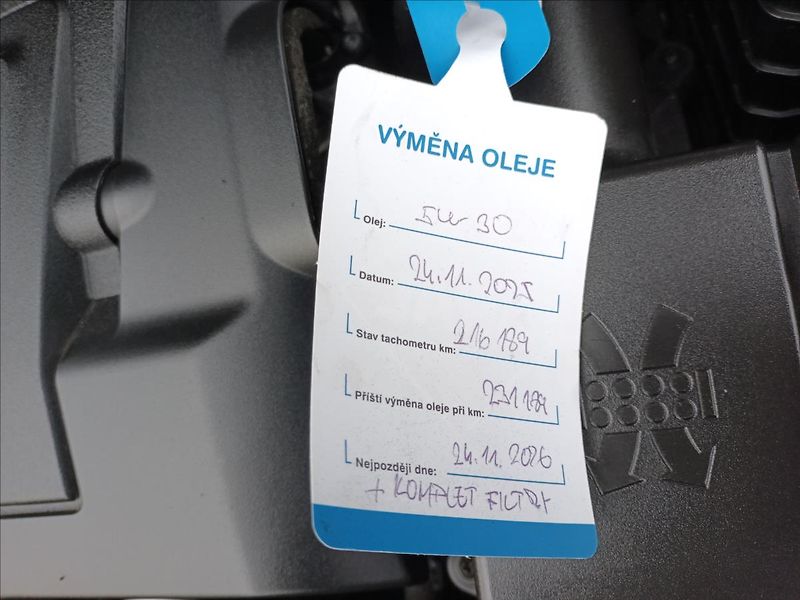 Audi A3 1,6 TDI,XENON,VÝHŘEV,  Sportba - fotka 28 z 33