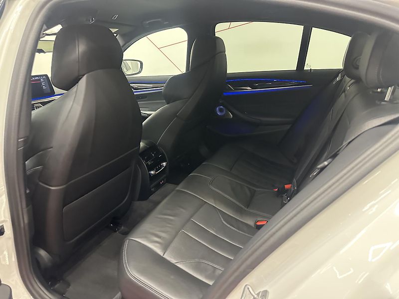 BMW M5 (2022) M5*B&W*HUD*LASER*CARBON*VENTIL - fotka 12 z 19