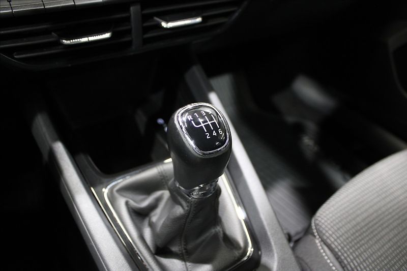 Škoda Octavia 2,0 TDI Ambition 1.majitel CZ - fotka 26 z 32