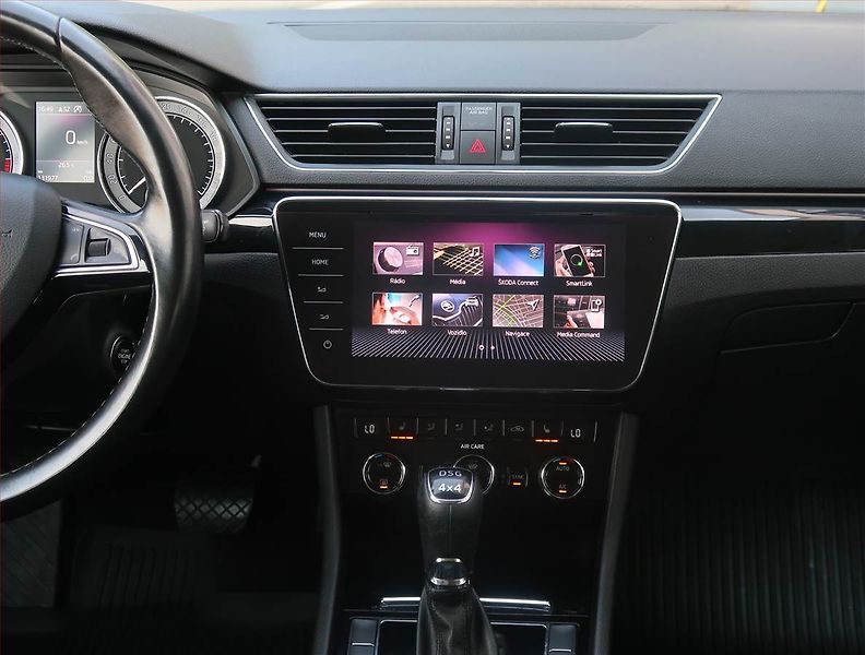 Škoda Superb (2017) Laurin&Klement 2.0 TDI 4x4 - fotka 12 z 30