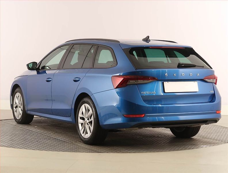 Škoda Octavia (2022) Style 2.0 TSI - fotka 4 z 24