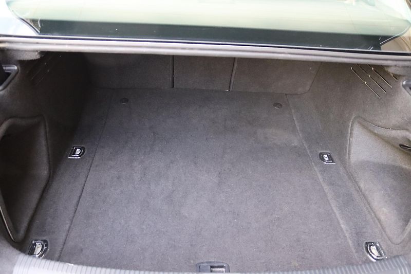 Audi A4 2.0TDI S-TRONIC SEDAN 110kW - fotka 40 z 50