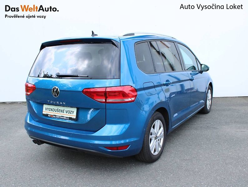 Volkswagen Touran (2022) 2.0 TDI 110kW DSG tažné LED - fotka 2 z 35