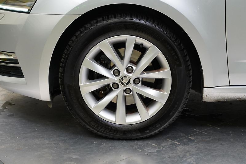Škoda Octavia - fotka 10 z 27