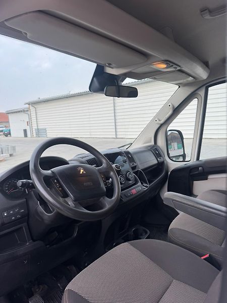 Peugeot Boxer (2016) minibus  - fotka 3 z 7