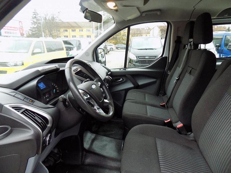 Ford Transit Custom 2,2 TDCI 92 KW L2H1 9 MÍST - fotka 22 z 50
