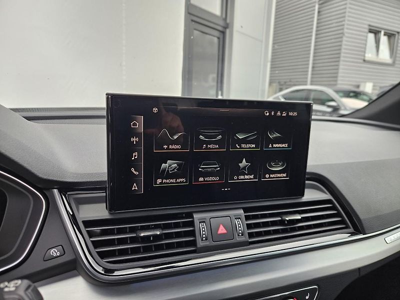 Audi Q5 2.0TDi Sportback S-Line 150kW - fotka 17 z 23